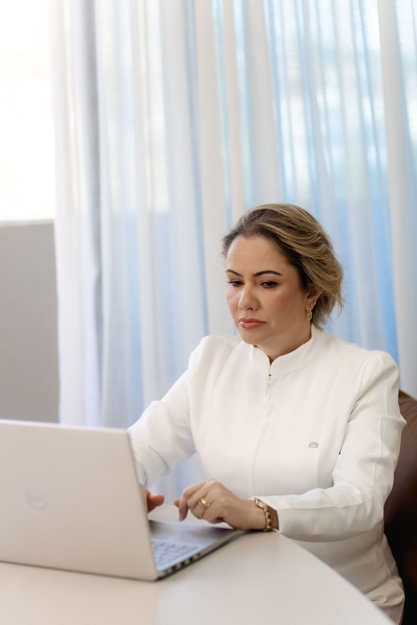 Dra. Karina Marani na clínica